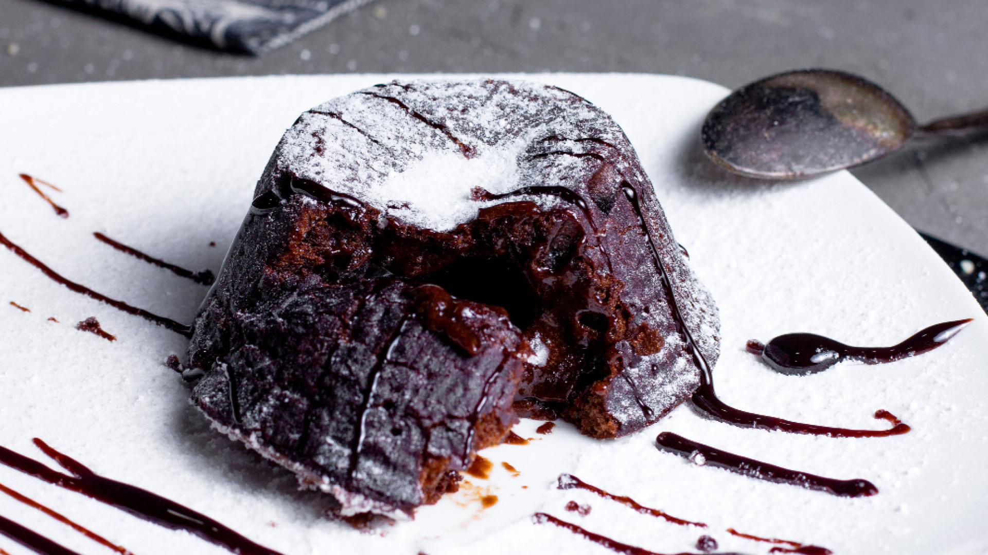 Le fondant au chocolat : histoire et origines de ce dessert iconique